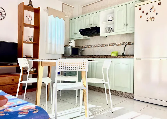 Apartamento En Primera Linea De Playa, Centrico, Tranquilo